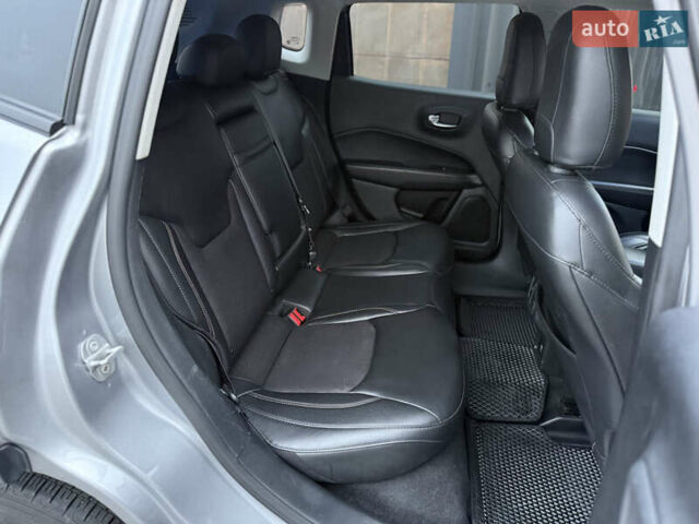 Серый Джип Компас, объемом двигателя 2.36 л и пробегом 105 тыс. км за 14950 $, фото 36 на Automoto.ua