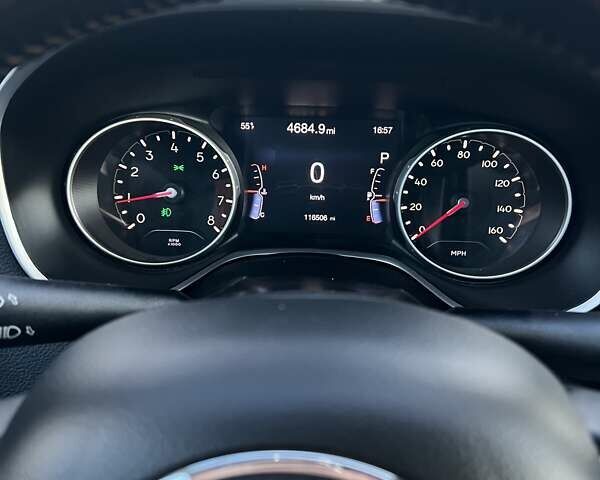 Джип Compass 2018 у Ирпене на Automoto.ua Сірий Джип Compass, об'ємом двигуна 2.4 л та пробігом 116 тис. км за 14900 $, фото 9 на Automoto.ua