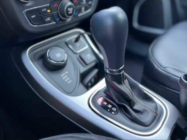 Сірий Джип Compass, об'ємом двигуна 2.4 л та пробігом 78 тис. км за 11700 $, фото 8 на Automoto.ua