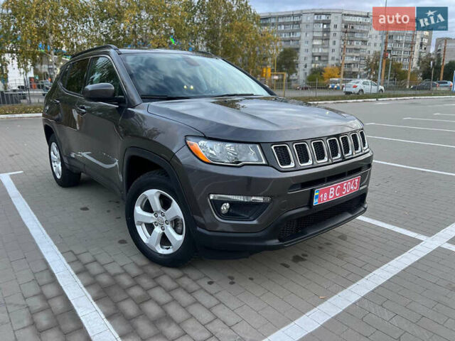 Джип Компас 2018 в Сумах на Automoto.ua Серый Джип Компас, объемом двигателя 2.36 л и пробегом 88 тыс. км за 14600 $, фото 6 на Automoto.ua