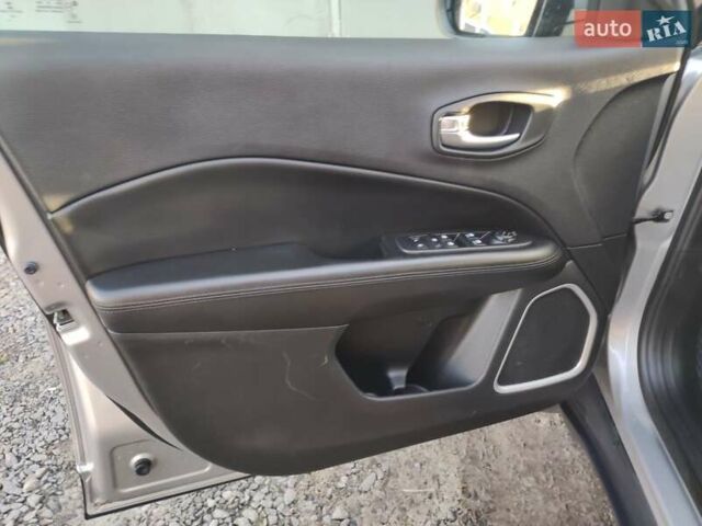 Сірий Джип Compass, об'ємом двигуна 2.36 л та пробігом 133 тис. км за 14500 $, фото 16 на Automoto.ua