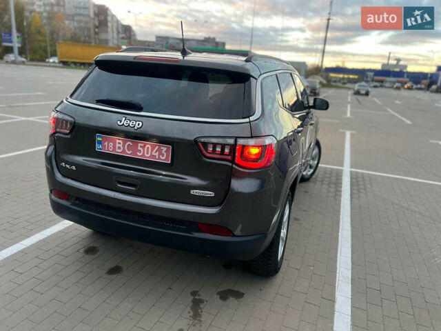 Джип Компас 2018 в Сумах на Automoto.ua Серый Джип Компас, объемом двигателя 2.36 л и пробегом 88 тыс. км за 14600 $, фото 7 на Automoto.ua