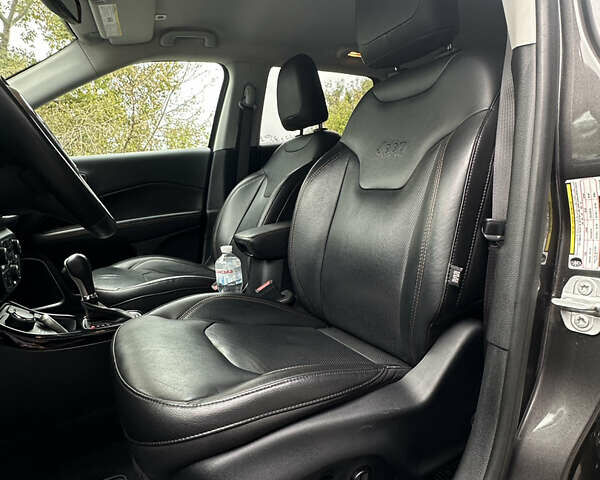 Сірий Джип Compass, об'ємом двигуна 2.36 л та пробігом 52 тис. км за 18500 $, фото 17 на Automoto.ua