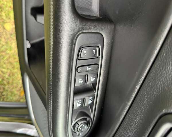 Сірий Джип Compass, об'ємом двигуна 2.4 л та пробігом 89 тис. км за 15200 $, фото 12 на Automoto.ua
