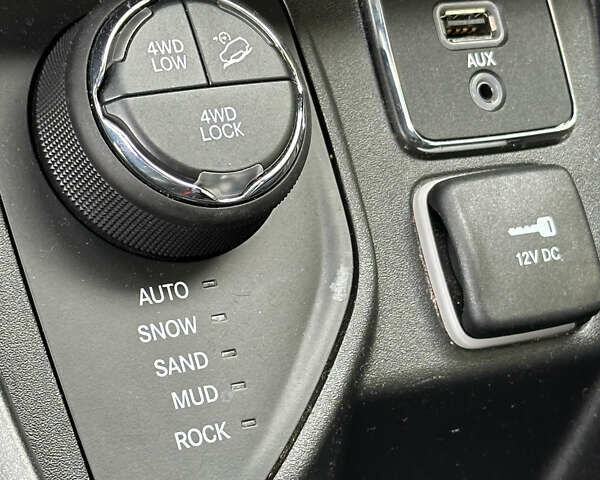 Серый Джип Компас, объемом двигателя 2.36 л и пробегом 91 тыс. км за 16900 $, фото 14 на Automoto.ua