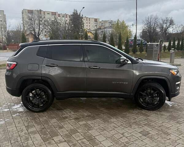 Сірий Джип Compass, об'ємом двигуна 2.36 л та пробігом 220 тис. км за 13499 $, фото 14 на Automoto.ua