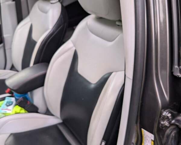 Сірий Джип Compass, об'ємом двигуна 2.36 л та пробігом 129 тис. км за 14800 $, фото 11 на Automoto.ua