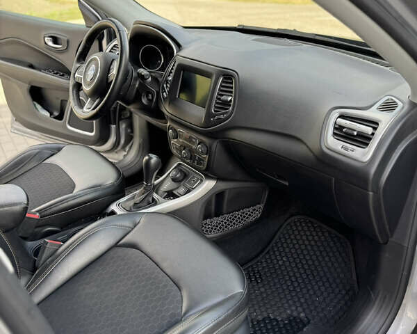 Сірий Джип Compass, об'ємом двигуна 2.36 л та пробігом 80 тис. км за 16700 $, фото 15 на Automoto.ua