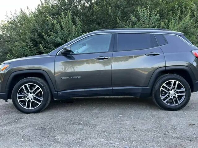 Сірий Джип Compass, об'ємом двигуна 2.4 л та пробігом 78 тис. км за 11700 $, фото 2 на Automoto.ua