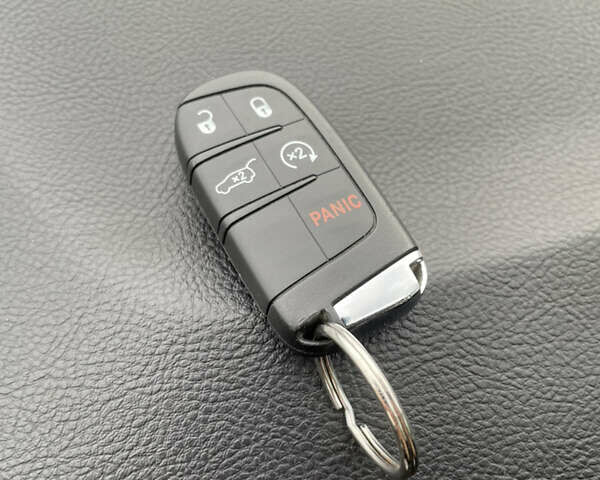 Сірий Джип Compass, об'ємом двигуна 2.4 л та пробігом 123 тис. км за 18000 $, фото 54 на Automoto.ua