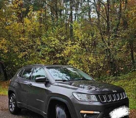 Серый Джип Компас, объемом двигателя 0 л и пробегом 114 тыс. км за 8100 $, фото 1 на Automoto.ua