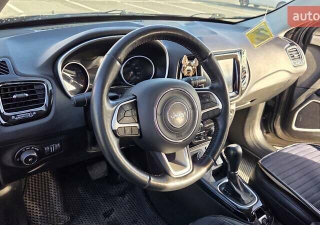 Сірий Джип Compass, об'ємом двигуна 2.36 л та пробігом 126 тис. км за 14000 $, фото 6 на Automoto.ua