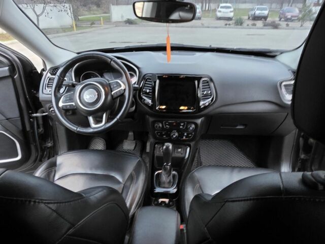 Сірий Джип Compass, об'ємом двигуна 2.4 л та пробігом 75 тис. км за 15000 $, фото 7 на Automoto.ua