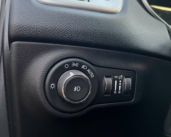 Серый Джип Компас, объемом двигателя 2.4 л и пробегом 86 тыс. км за 15500 $, фото 35 на Automoto.ua