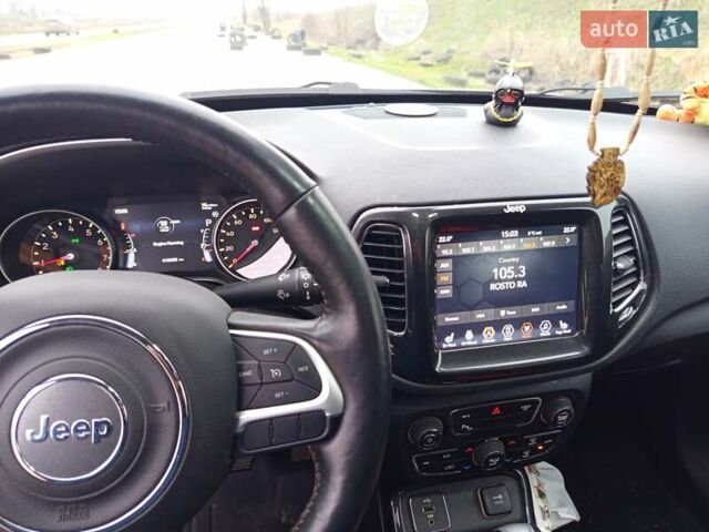 Серый Джип Компас, объемом двигателя 2.4 л и пробегом 415 тыс. км за 13500 $, фото 3 на Automoto.ua