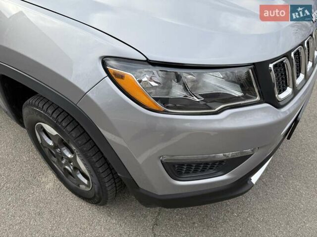 Сірий Джип Compass, об'ємом двигуна 2.4 л та пробігом 127 тис. км за 14900 $, фото 8 на Automoto.ua