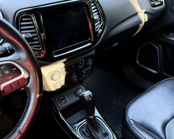 Серый Джип Компас, объемом двигателя 2.36 л и пробегом 95 тыс. км за 17400 $, фото 8 на Automoto.ua