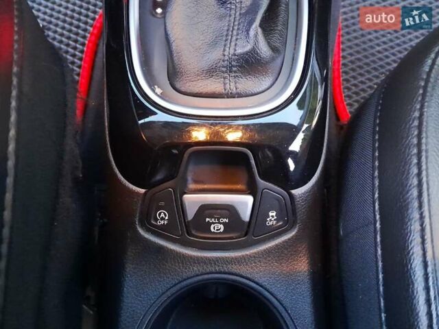 Джип Компас 2018 в Киеве на Automoto.ua Серый Джип Компас, объемом двигателя 2.4 л и пробегом 119 тыс. км за 15950 $, фото 52 на Automoto.ua