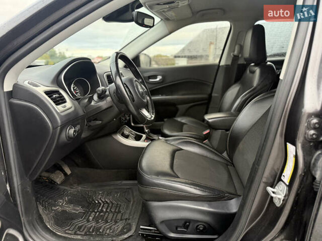 Серый Джип Компас, объемом двигателя 2.36 л и пробегом 230 тыс. км за 15999 $, фото 12 на Automoto.ua