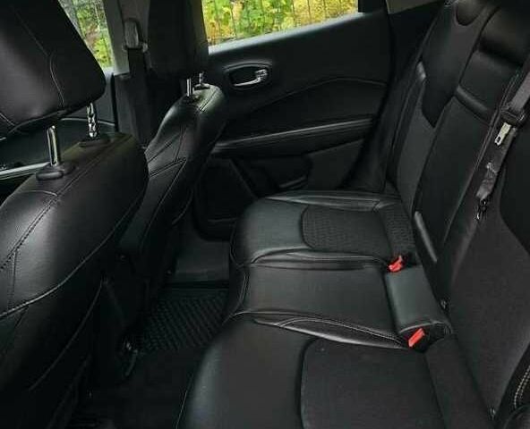 Серый Джип Компас, объемом двигателя 0 л и пробегом 114 тыс. км за 8100 $, фото 12 на Automoto.ua