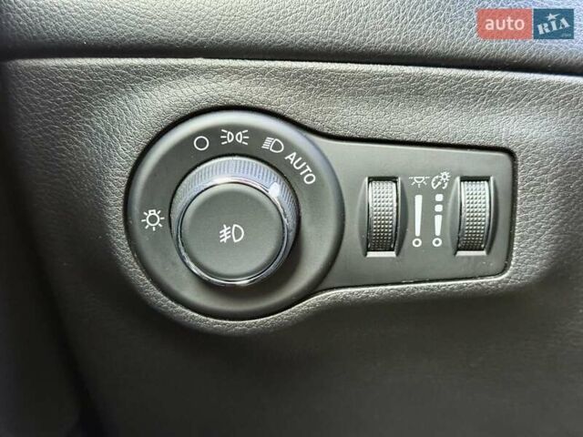 Сірий Джип Compass, об'ємом двигуна 2.36 л та пробігом 108 тис. км за 15500 $, фото 21 на Automoto.ua
