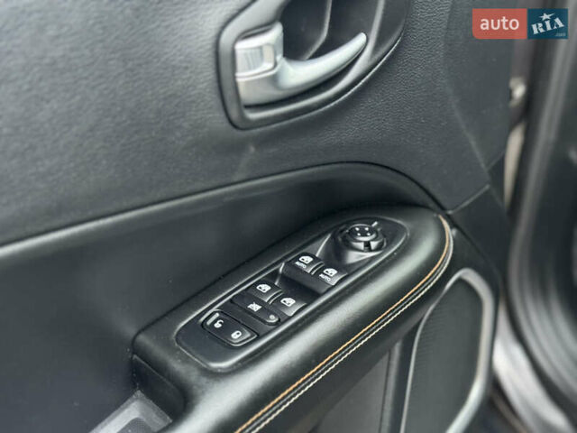 Серый Джип Компас, объемом двигателя 2.4 л и пробегом 91 тыс. км за 15750 $, фото 23 на Automoto.ua