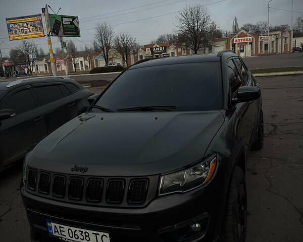 Серый Джип Компас, объемом двигателя 2.36 л и пробегом 69 тыс. км за 18000 $, фото 2 на Automoto.ua
