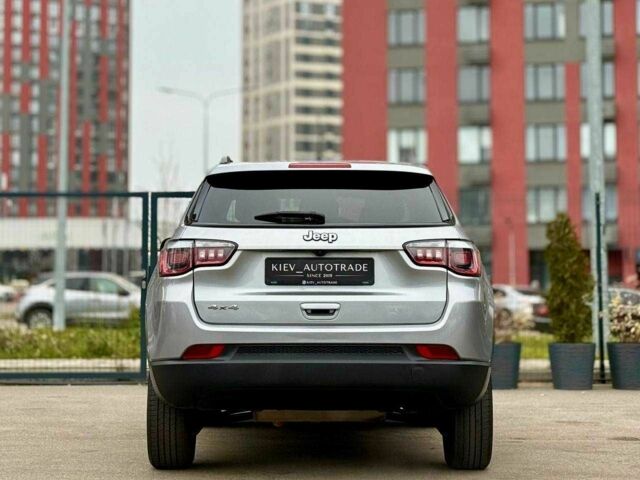 Серый Джип Компас, объемом двигателя 2.4 л и пробегом 190 тыс. км за 13400 $, фото 2 на Automoto.ua