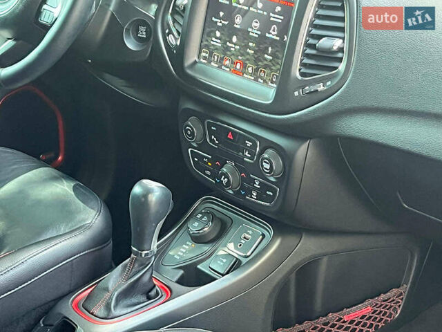 Сірий Джип Compass, об'ємом двигуна 2.4 л та пробігом 63 тис. км за 17990 $, фото 21 на Automoto.ua