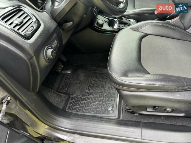 Сірий Джип Compass, об'ємом двигуна 2.4 л та пробігом 89 тис. км за 15200 $, фото 11 на Automoto.ua