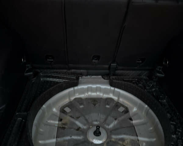 Сірий Джип Compass, об'ємом двигуна 2.36 л та пробігом 64 тис. км за 12500 $, фото 13 на Automoto.ua