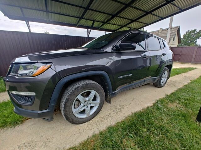 Сірий Джип Compass, об'ємом двигуна 2.4 л та пробігом 69 тис. км за 15000 $, фото 5 на Automoto.ua