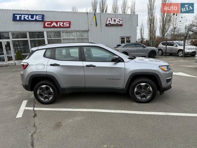 Сірий Джип Compass, об'ємом двигуна 2.4 л та пробігом 127 тис. км за 14900 $, фото 1 на Automoto.ua