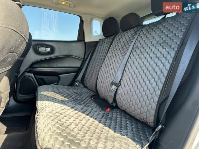 Серый Джип Компас, объемом двигателя 2.4 л и пробегом 176 тыс. км за 15200 $, фото 19 на Automoto.ua