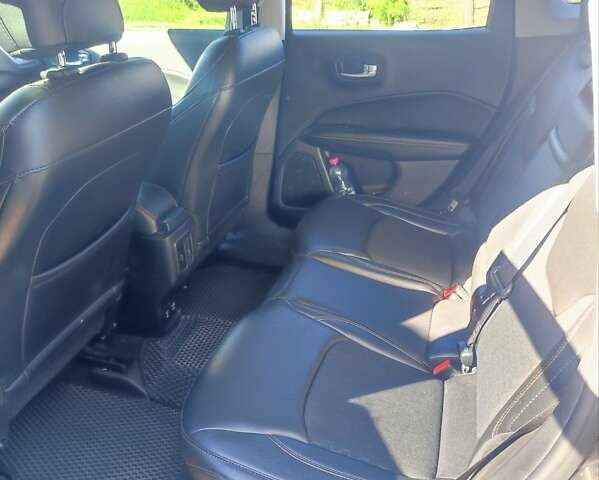 Сірий Джип Compass, об'ємом двигуна 2.36 л та пробігом 147 тис. км за 16500 $, фото 1 на Automoto.ua