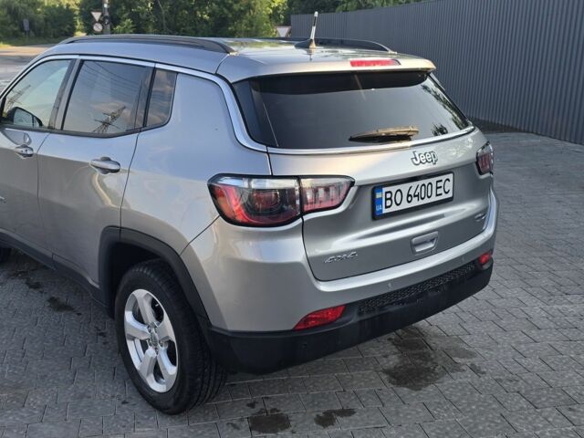 Сірий Джип Compass, об'ємом двигуна 2.4 л та пробігом 168 тис. км за 16200 $, фото 1 на Automoto.ua