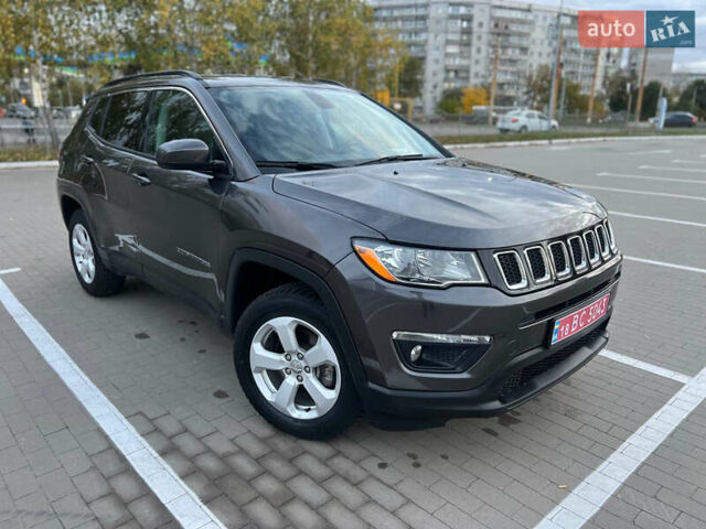 Джип Компас 2018 в Сумах на Automoto.ua Серый Джип Компас, объемом двигателя 2.36 л и пробегом 88 тыс. км за 14600 $, фото 5 на Automoto.ua