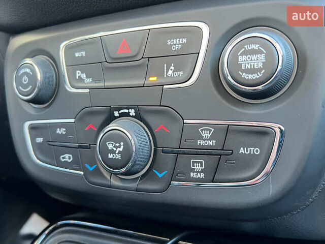 Сірий Джип Compass, об'ємом двигуна 2.4 л та пробігом 167 тис. км за 17700 $, фото 13 на Automoto.ua