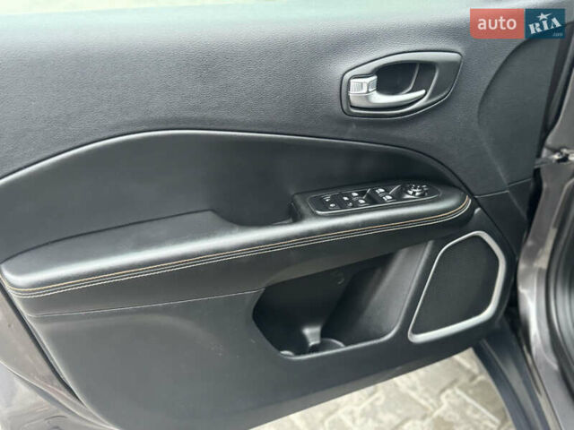 Серый Джип Компас, объемом двигателя 2.4 л и пробегом 91 тыс. км за 15750 $, фото 22 на Automoto.ua