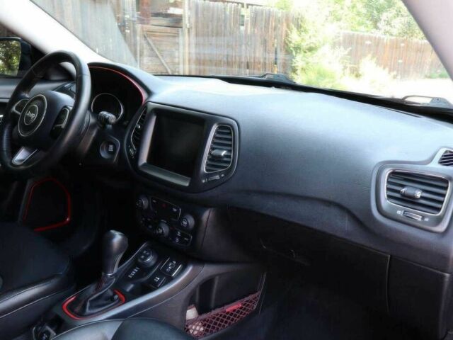 Джип Compass 2018 у Рівному на Automoto.ua Сірий Джип Compass, об'ємом двигуна 2.4 л та пробігом 50 тис. км за 2200 $, фото 10 на Automoto.ua