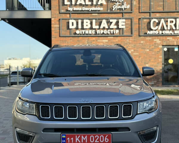 Серый Джип Компас, объемом двигателя 2.36 л и пробегом 191 тыс. км за 12900 $, фото 1 на Automoto.ua