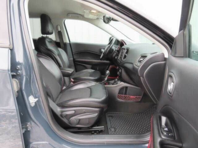 Сірий Джип Compass, об'ємом двигуна 2.4 л та пробігом 48 тис. км за 7000 $, фото 12 на Automoto.ua