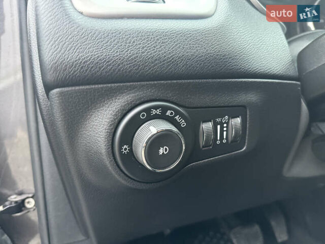 Серый Джип Компас, объемом двигателя 2.4 л и пробегом 91 тыс. км за 15750 $, фото 27 на Automoto.ua