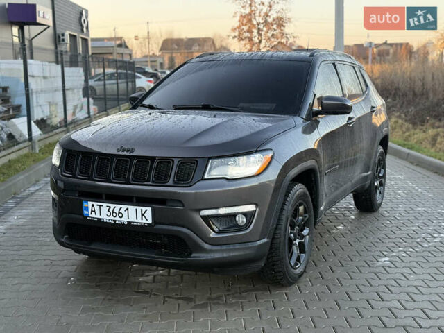 Серый Джип Компас, объемом двигателя 2.36 л и пробегом 69 тыс. км за 15800 $, фото 2 на Automoto.ua