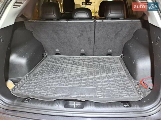 Сірий Джип Compass, об'ємом двигуна 2.36 л та пробігом 78 тис. км за 15300 $, фото 3 на Automoto.ua
