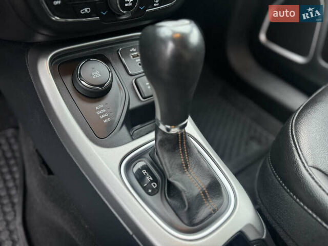 Серый Джип Компас, объемом двигателя 2.4 л и пробегом 91 тыс. км за 15750 $, фото 30 на Automoto.ua