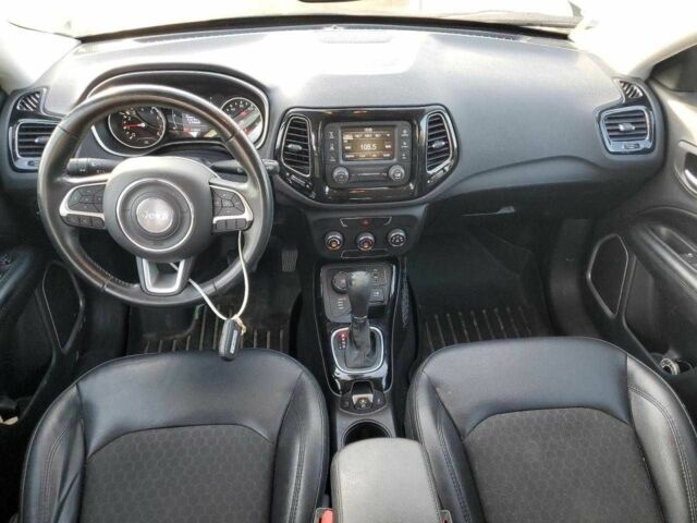 Сірий Джип Compass, об'ємом двигуна 2.4 л та пробігом 115 тис. км за 8900 $, фото 5 на Automoto.ua