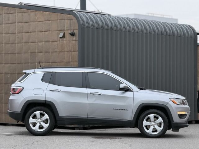 Серый Джип Компас, объемом двигателя 2.4 л и пробегом 105 тыс. км за 14950 $, фото 4 на Automoto.ua