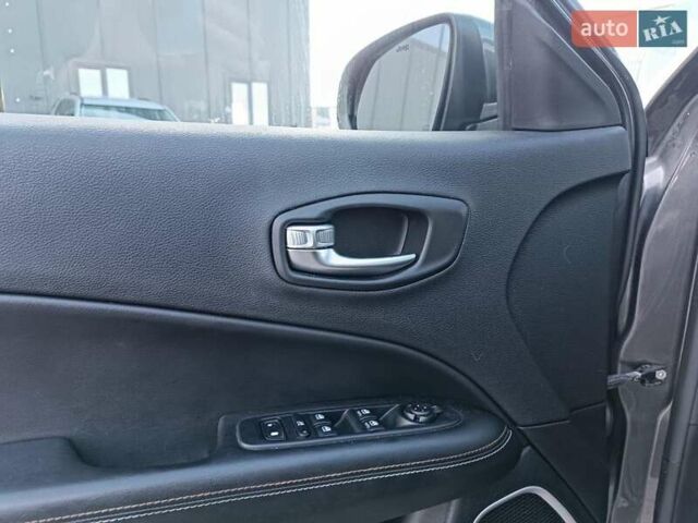 Серый Джип Компас, объемом двигателя 2.4 л и пробегом 190 тыс. км за 14490 $, фото 15 на Automoto.ua