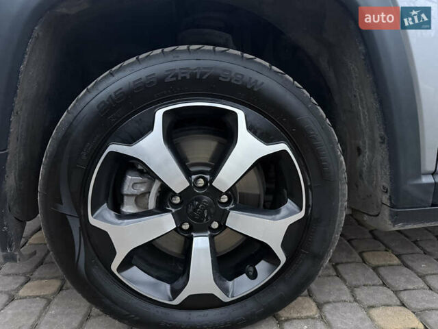 Сірий Джип Compass, об'ємом двигуна 2.36 л та пробігом 64 тис. км за 12500 $, фото 27 на Automoto.ua